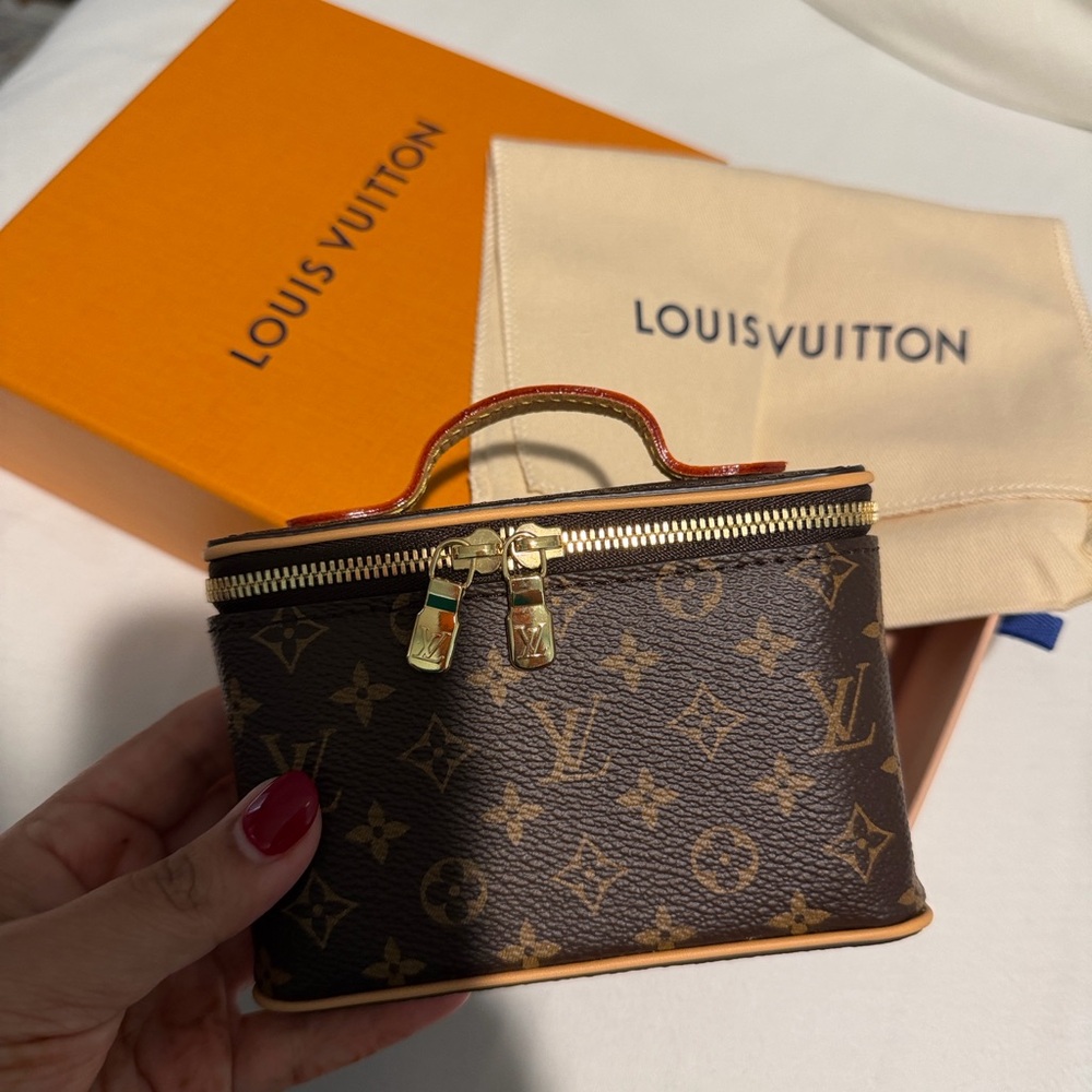 Louis Vuitton nice Beauty